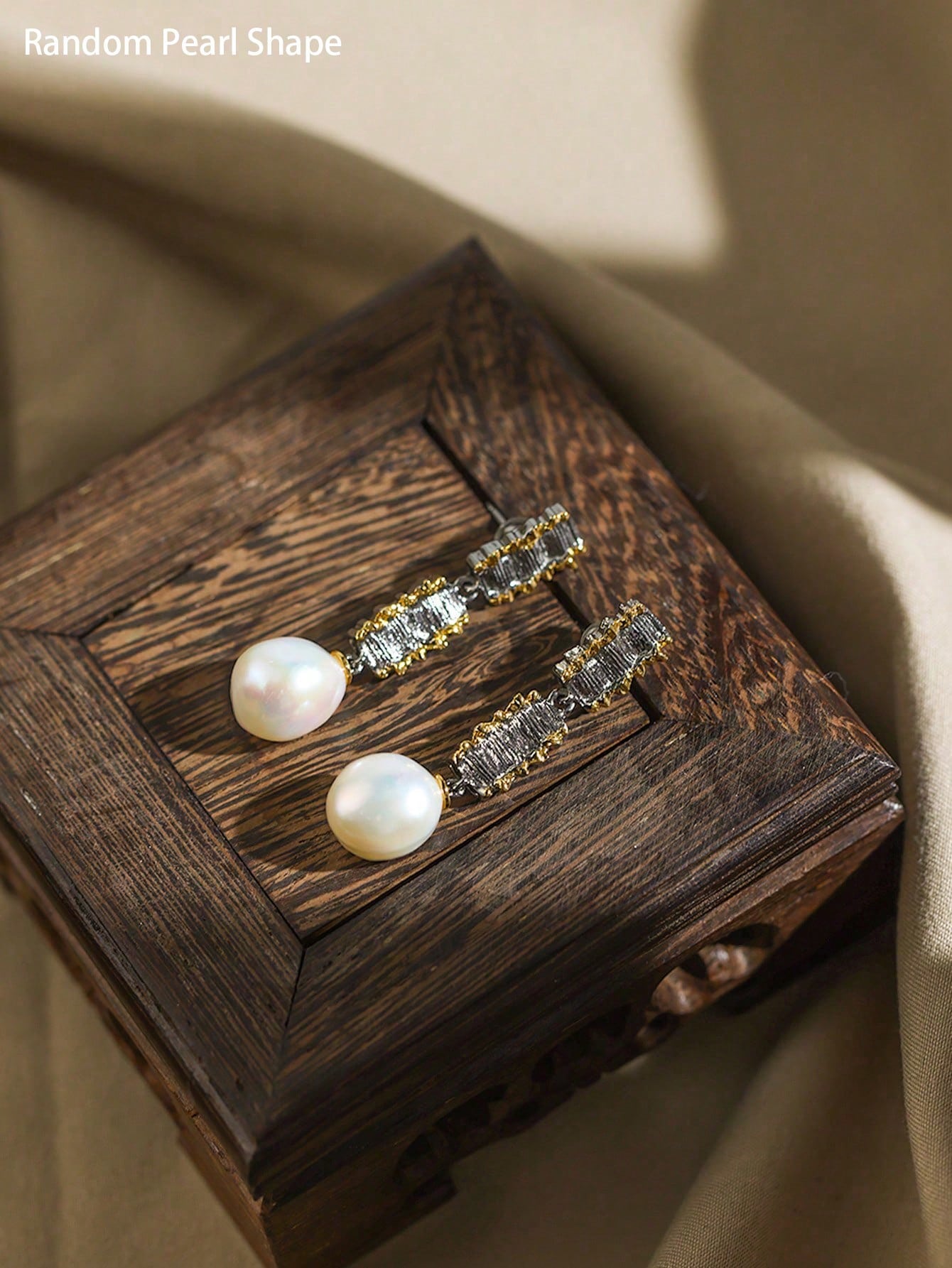 Natural pearl earrings