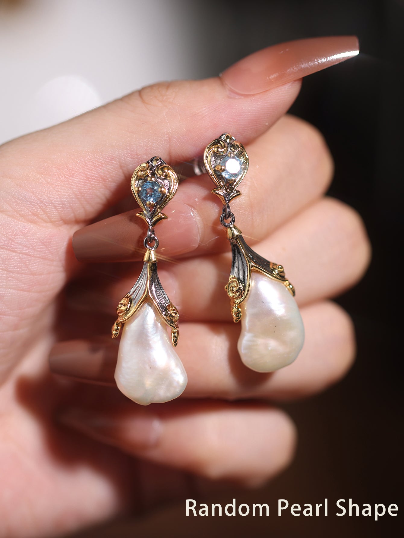 Aura Grace・Baroque Pearl & Topaz Earrings