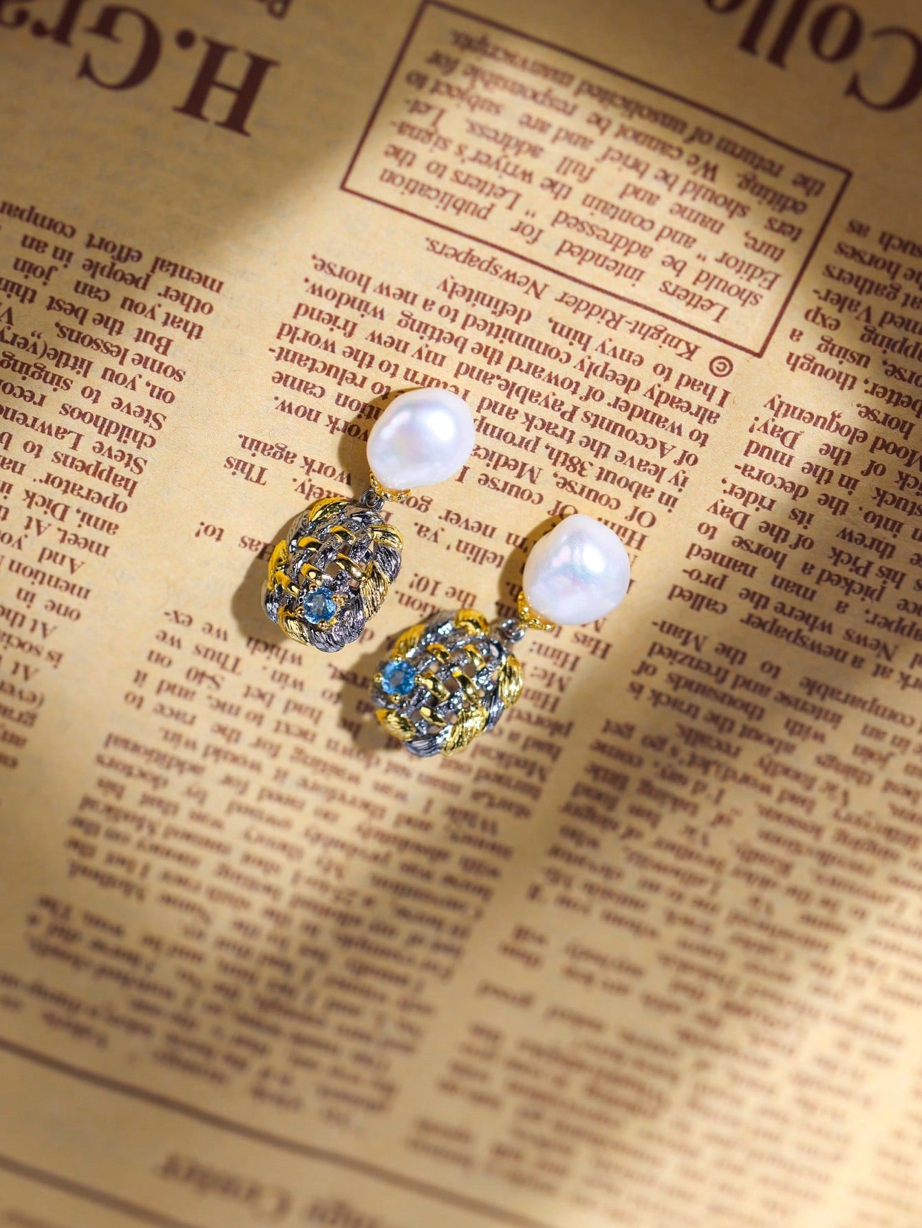 Topaz Pearl Ear Dress