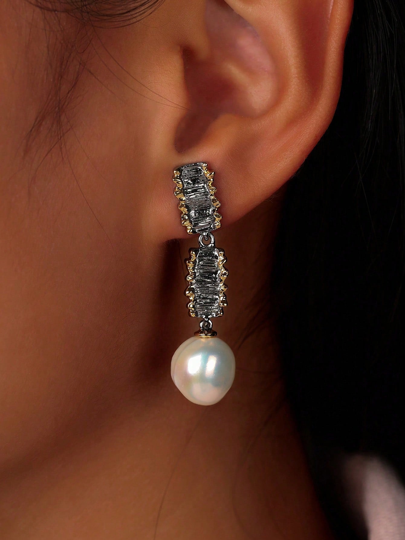 Natural pearl earrings