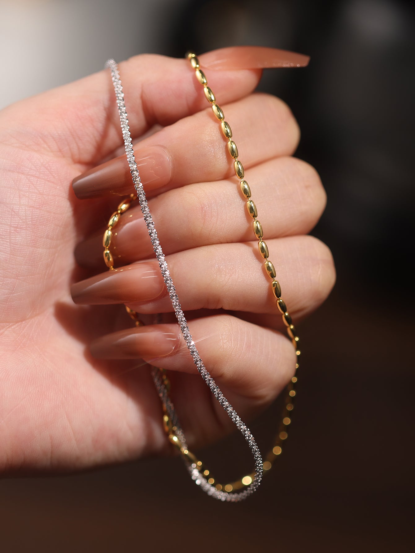 Two-tone double-layered necklace