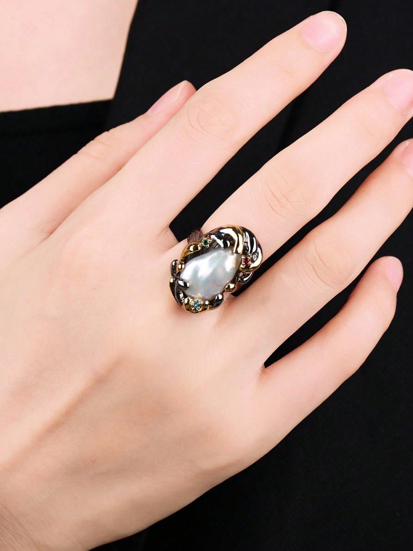 Nature's Artistry: Baroque Pearl & Tourmaline Ring