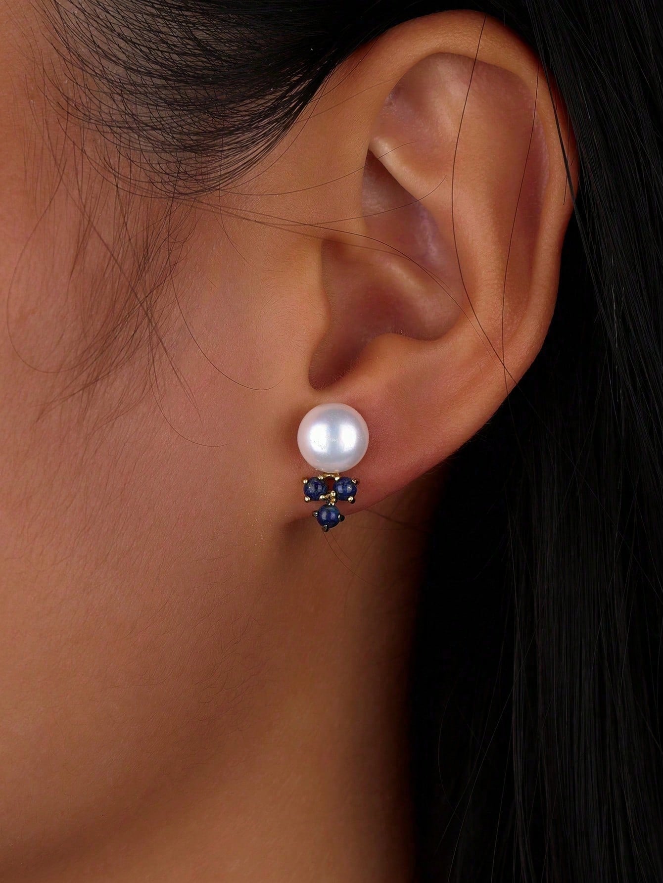 Silver-inlaid natural pearls and lapis lazuli earrings