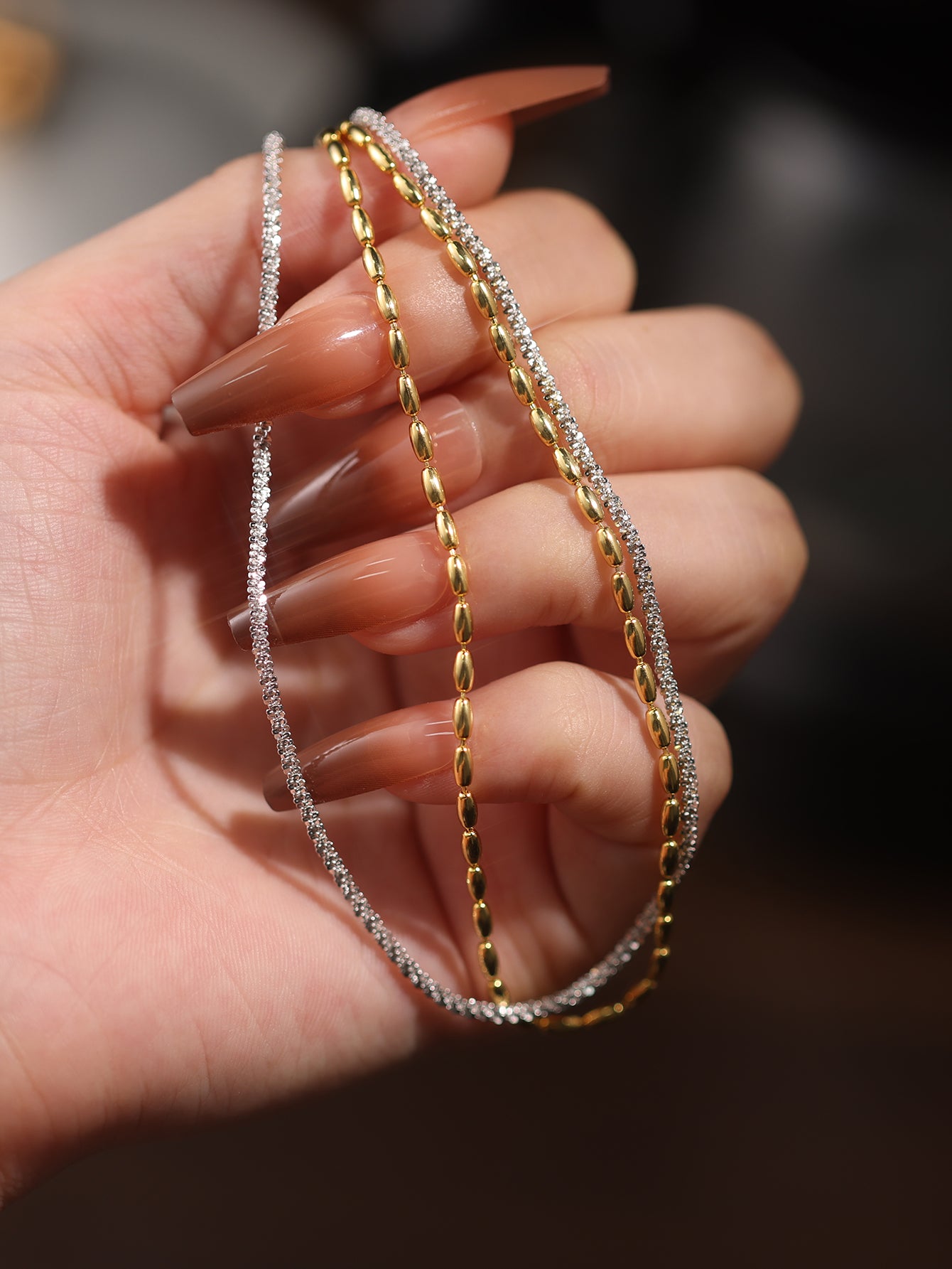 Two-tone double-layered necklace