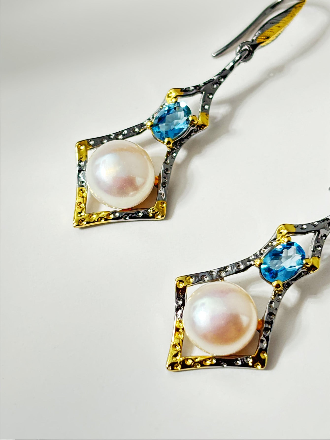 Vintage - Luxe Pearl - Topaz Earrings