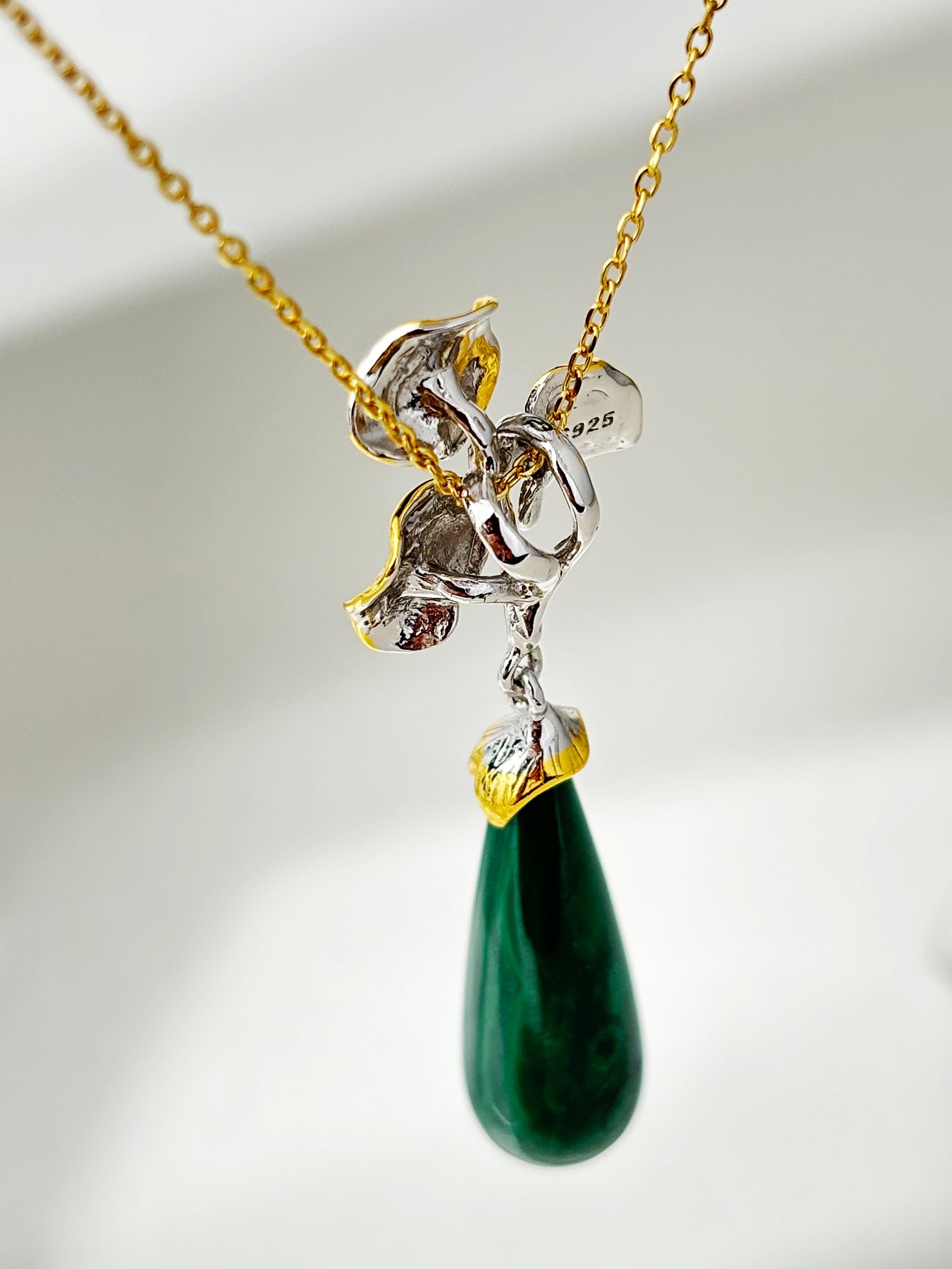 Botanical Grace Malachite Pendant Necklace