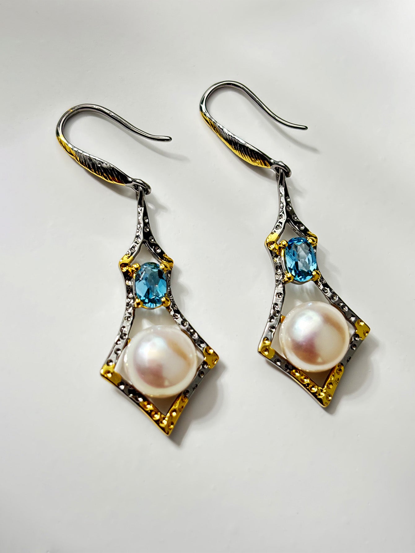 Vintage - Luxe Pearl - Topaz Earrings