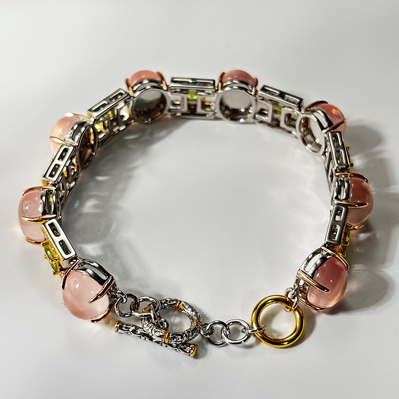 Charm hibiscus quartz bracelet