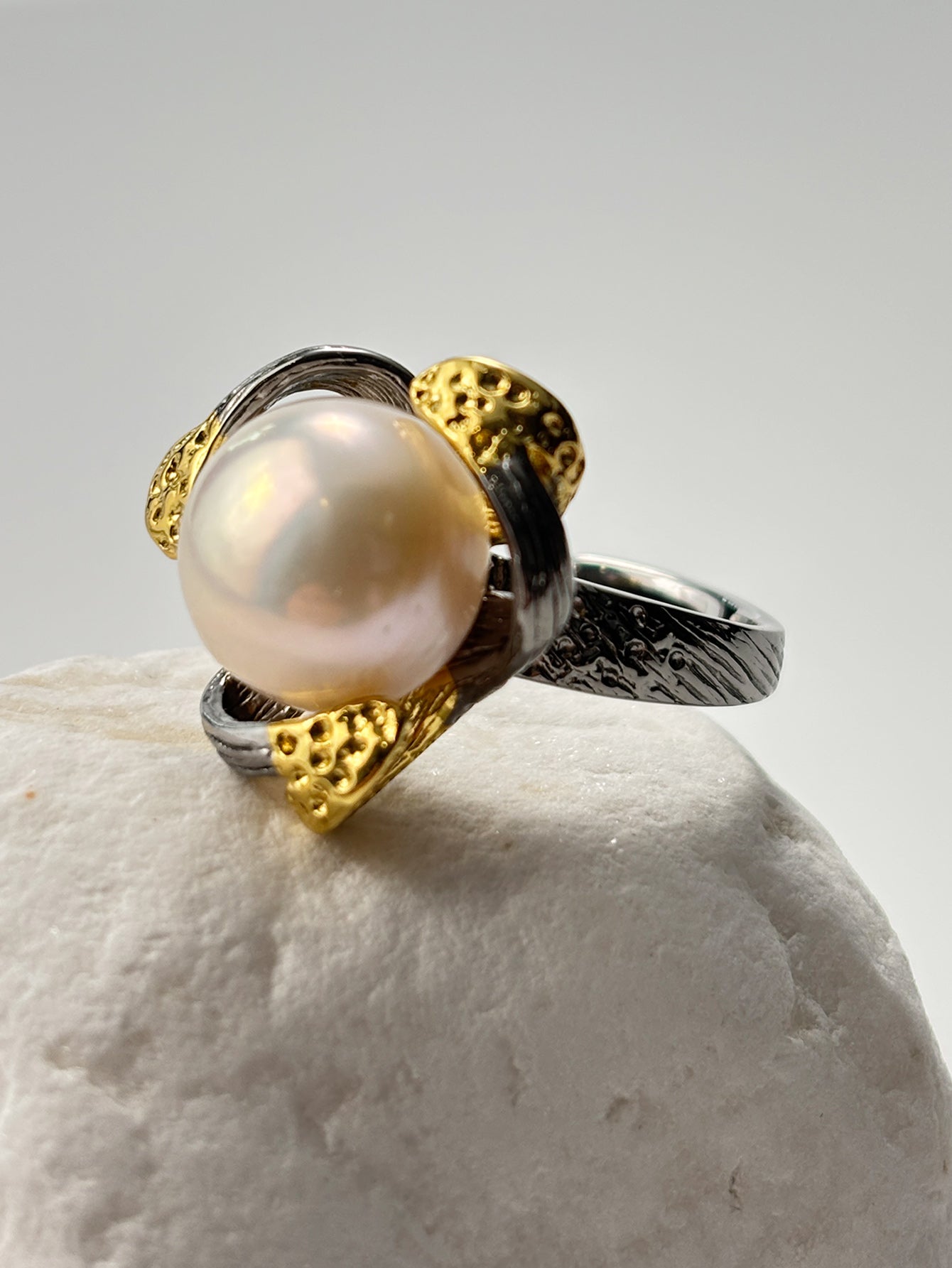 Elegant Pearl Twist Ring