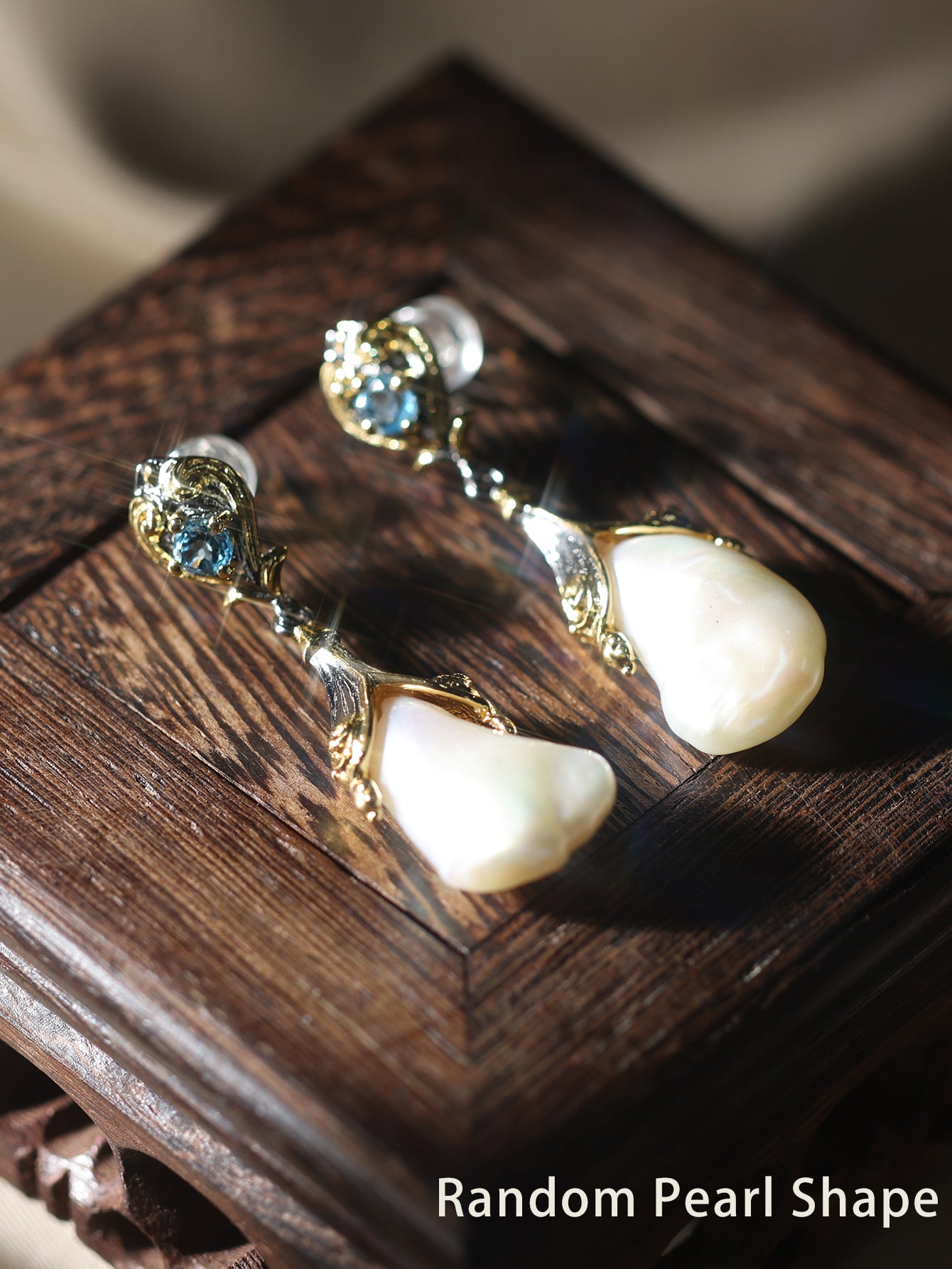 Aura Grace・Baroque Pearl & Topaz Earrings